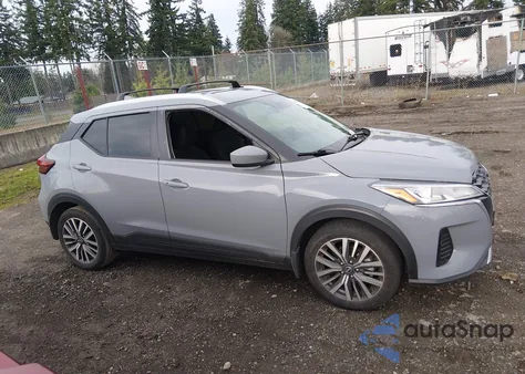 2023 Nissan Kicks Sv Xtronic Cvt z USA, uszkodzony, nr VIN 3N1CP5CV1PL482541